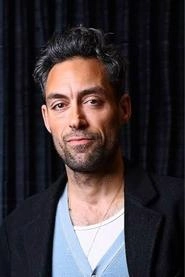 Ảnh diễn viên Alex Hassell